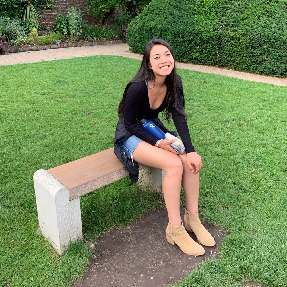 Meet your Posher, Gabby